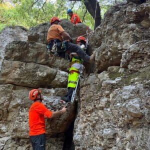 נער נפצע בנפילה מגובה בנחל יגור וחולץ על ידי יחידת ״גליל-כרמל״ – דוברות המשטרה יחידת החילוץ ״גליל-כרמל״ 29/6/26 (צילום: דוברות יחידת החילוץ ״גליל-כרמל״)
