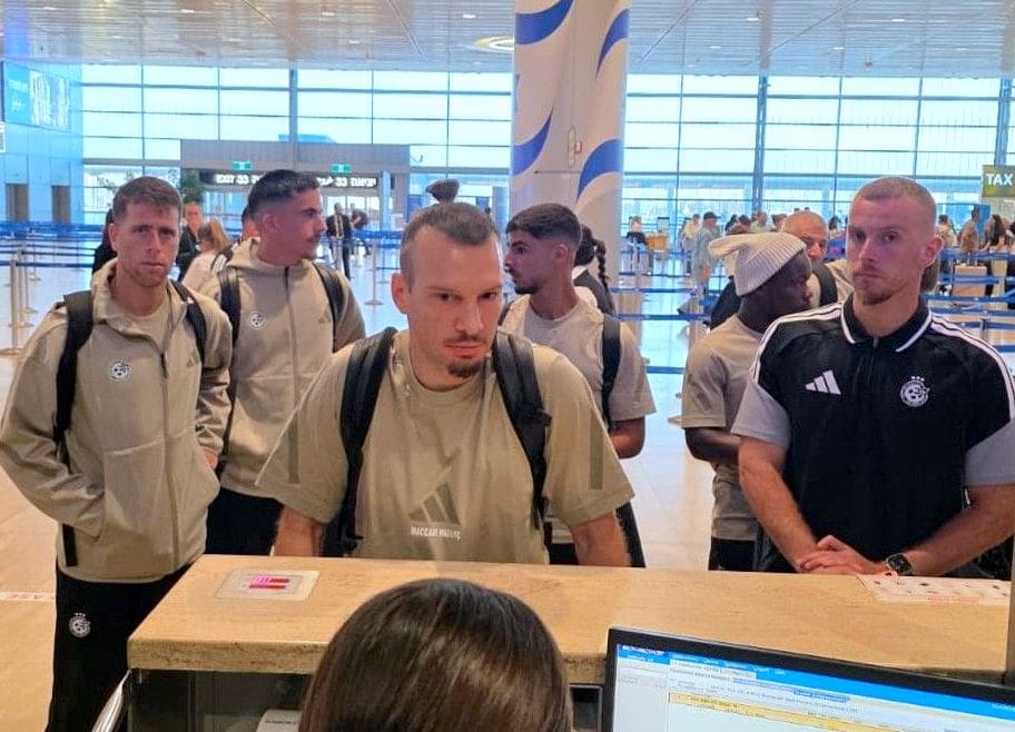 מכבי חיפה המריאה למחנה האימונים בהונגריה (צילום: מכבי חיפה, האתר הרשמי).