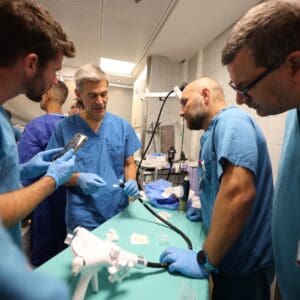 צורב לכם? ברמב"ם ביצעו טיפול בריפלוקס עם מכשיר חדשני שמטפל בבעיה ללא ניתוח – צפו ברמב"ם ביצעו טיפול בריפלוקס עם מכשיר חדשני שמטפל בבעיה ללא ניתוח (צילום: רמב״ם)