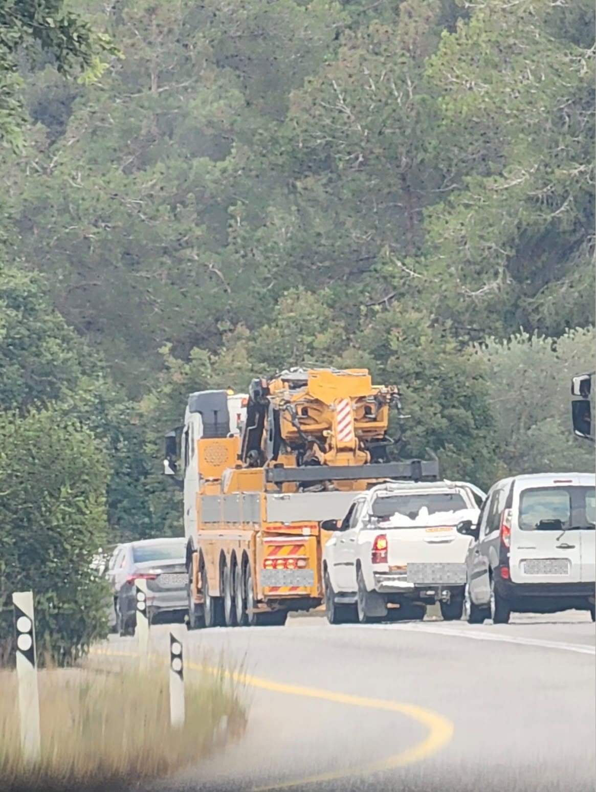 מבצע אכיפה נגד עגורנים מסוכנים: צו בטיחות הוצא באתר בנייה בחיפה 2/7/26 (צילום: דוברות המשטרה)