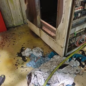 שתי שריפות במרחב הקריות: במפעל תעשייה ובחנות מכולת – עובדי המקום פעלו בתושייה וניתקו באופן מיידי את מקורות האנרגיה. 3/7/26 (צילום: כבאות והצלה לישראל)