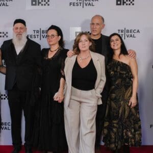 תכשיטים מקרית טבעון על השטיח האדום בפסטיבל טרייבקה בניו יורק 5/7/26 (צילום: לירי אגמי, גיל בניטה ו-Antony Hatchuel)