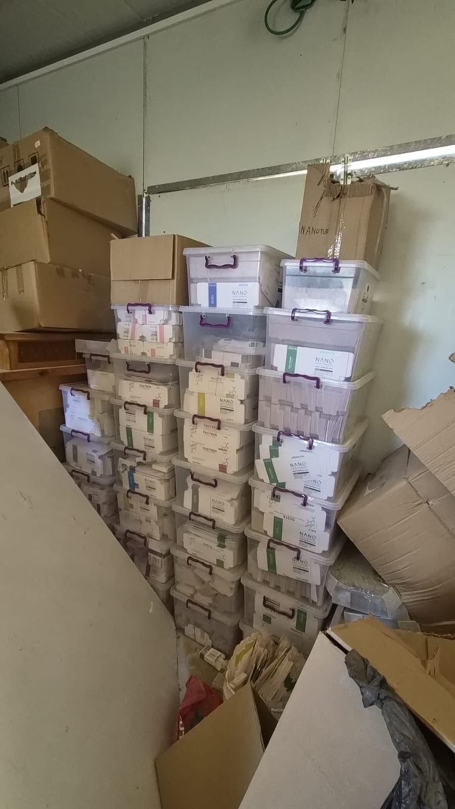 נעצרו ארבעה חשודים בייצור וייצוא סטרואידים מסוכנים במסווה של מוצרי קוסמטיקה - הודעה משותפת לדוברות רשות המסים ודוברות משרד הבריאות 7/7/26 (צילום: דוברות רשות המסים)