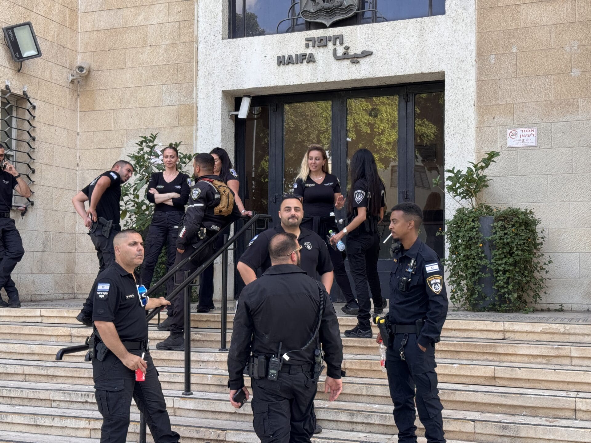 כוחות שיטור - ההצבעה על מינויו של פאח׳ר ביאדסי לסגן ראש עיריית חיפה (צילום: ירון כרמי)