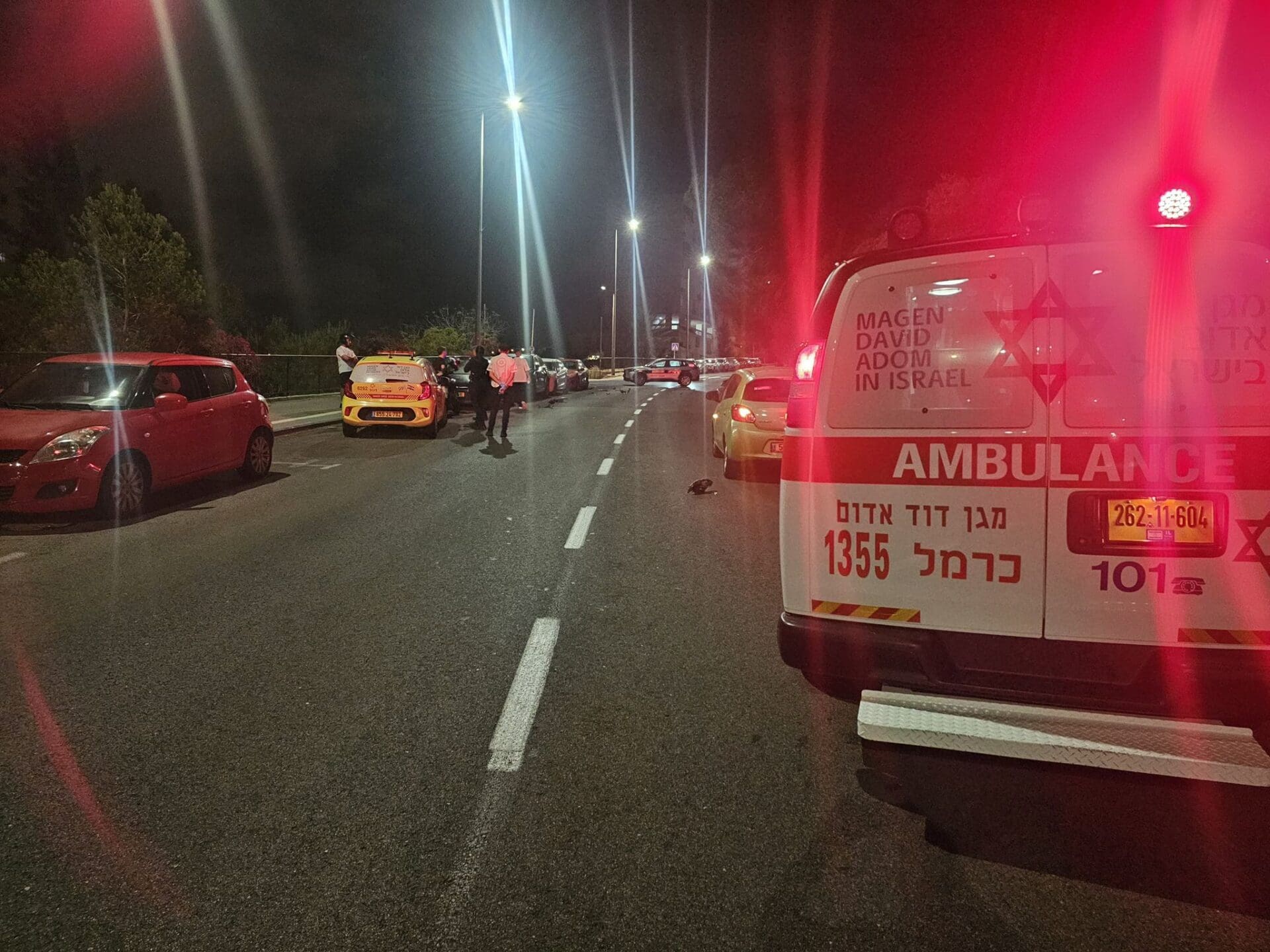 רוכב אופנוע נפצע קשה לאחר שהחליק ברחוב ליאון בלום בחיפה 8/7/26 (צילום: תיעוד מבצעי מד״א)