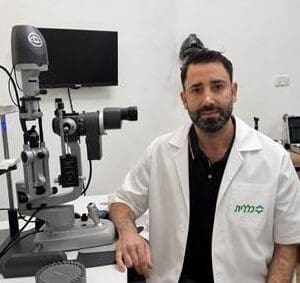 בדיקות עיניים מצילות ראייה • המחלות השקטות שמתחילות בלי סימנים ד"ר חן לוקס (צילום: כללית)