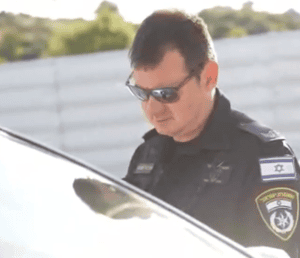 סיכום נתוני האכיפה בכבישים במחצית הראשונה של 2026 שוטר - אכיפה בכבישים מחוז חוף (צילום: משטרת ישראל)