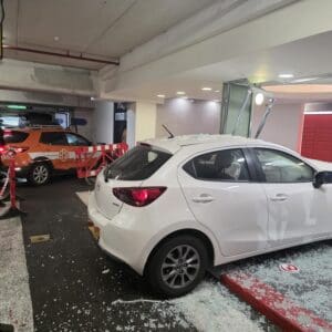 תאונה עצמית בחניון הגרנד קניון בחיפה – נהגת פונתה לבית החולים 9/7/26