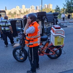 רכב התהפך ברחוב גאולה בחיפה – הנהג נפצע קל 10/7/26