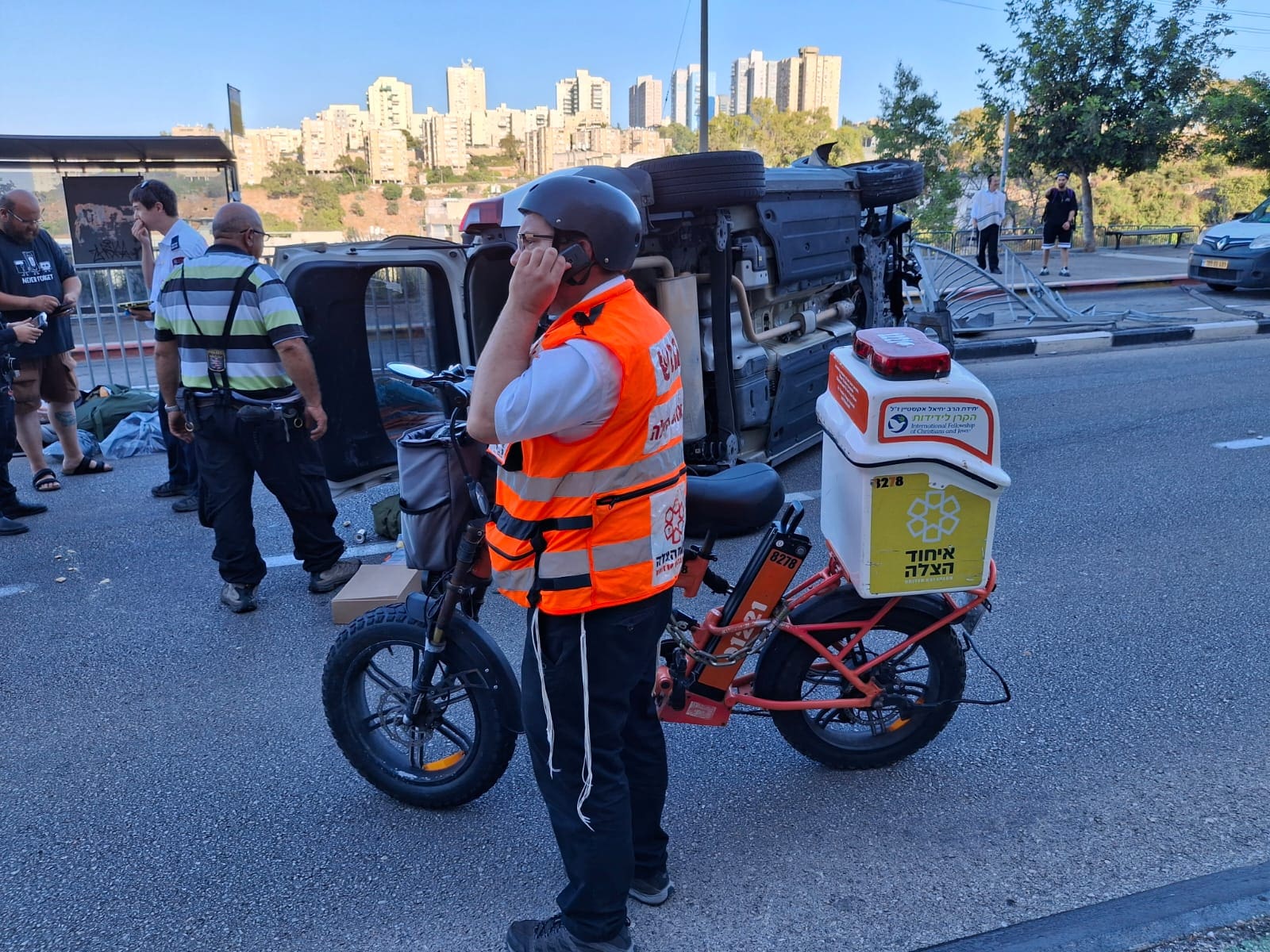 רכב התהפך ברחוב גאולה בחיפה – הנהג נפצע קל 10/7/26