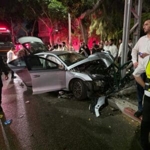 תאונה עצמית קשה בחיפה: שני צעירים נפצעו באורח קשה 12/7/26 (צילום: תיעוד מבצעי מד״א)