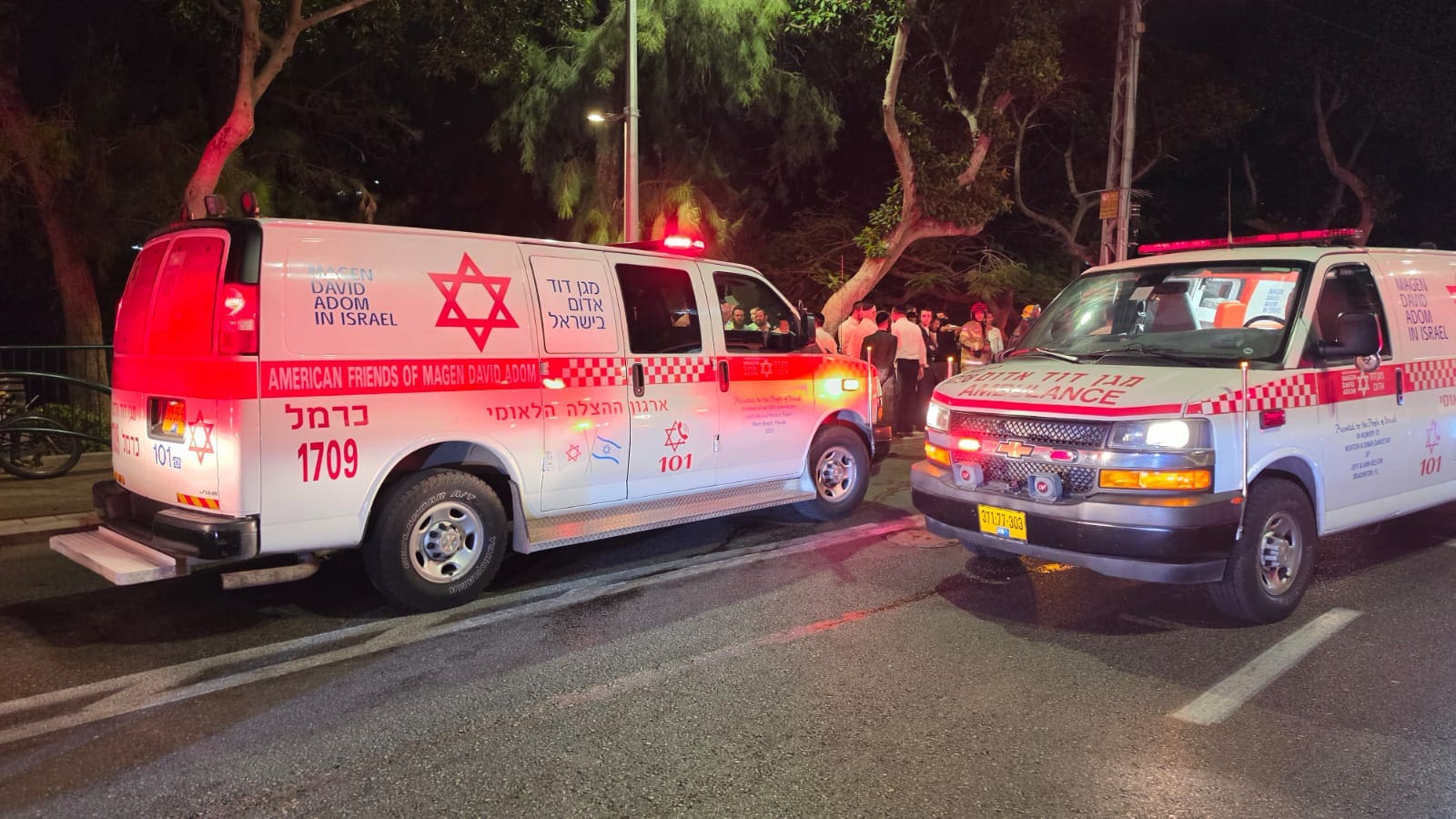 תאונה עצמית קשה בחיפה: שני צעירים נפצעו באורח קשה 12/7/26 (צילום: תיעוד מבצעי מד״א)