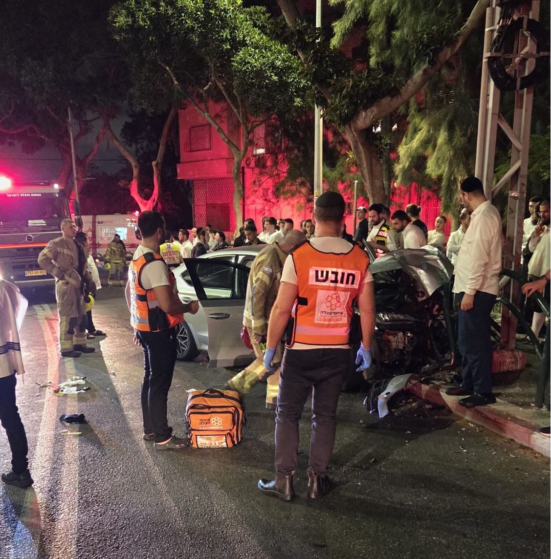 תאונה עצמית קשה בחיפה: שני צעירים נפצעו באורח קשה 12/7/26 (צילום: איחוד הצלה)