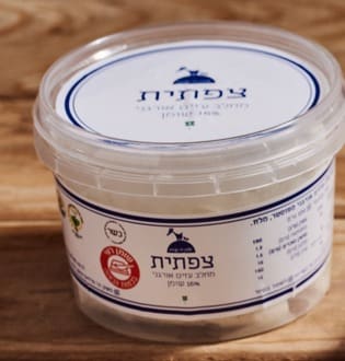 משק הר פרחים קורא להחזרת גבינות עיזים אורגניות בשל חריגות מיקרוביאליות 12/7/26 (צילום: משרד הבריאות)