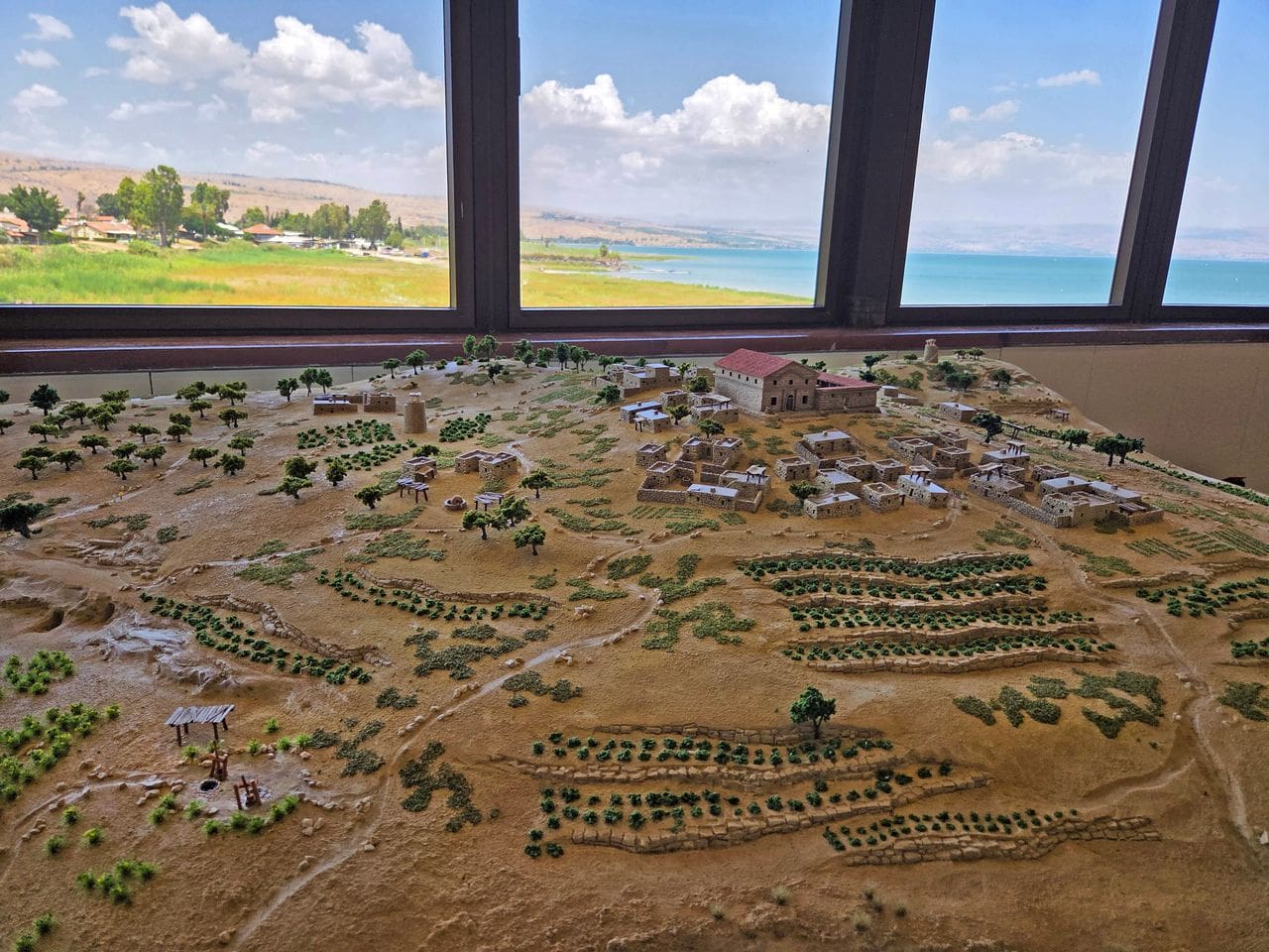  תערוכת סודות חוקוק בבית יגאל אלון. (צילום עינת עמבר-ערמון רשות העתיקות)