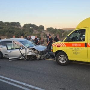 ארבעה פצועים בתאונה בין שני רכבים בכביש 784 סמוך להסוללים 16/7/26 (צילום: תיעוד מבצעי מד״א)