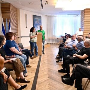 מפגש סוער בעיריית חיפה בנושא תוכנית ״מורדות גולדה״ 18/7/26 (צילום: ראובן כהן, דוברות עיריית חיפה)
