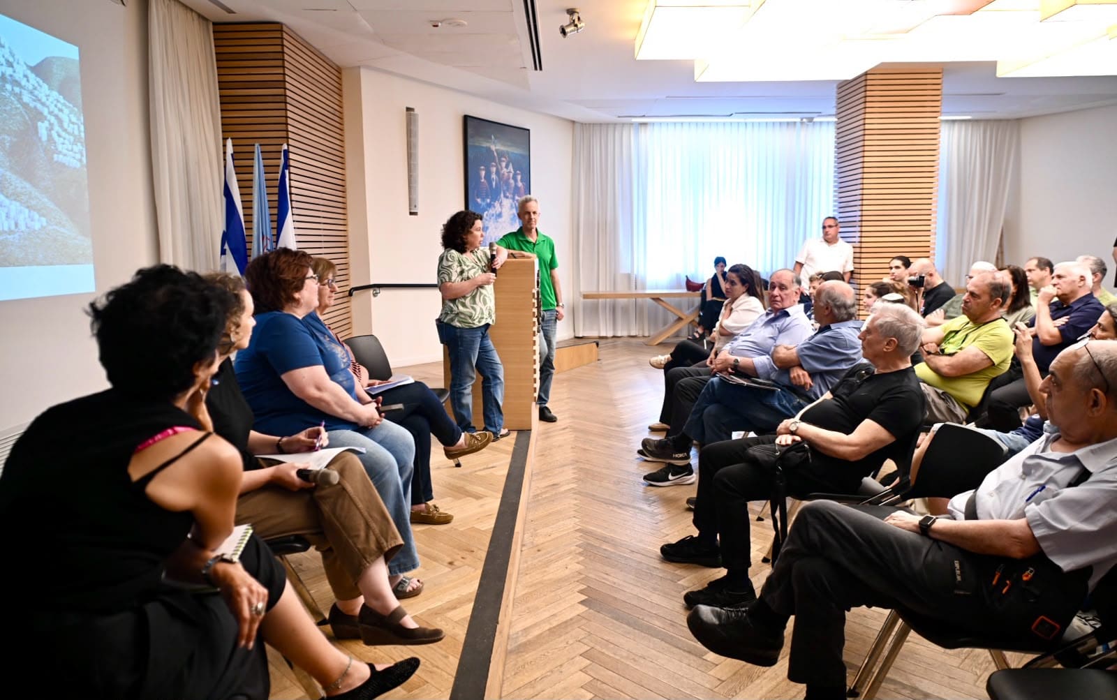 מפגש סוער בעיריית חיפה בנושא תוכנית ״מורדות גולדה״ 18/7/26 (צילום: ראובן כהן, דוברות עיריית חיפה)