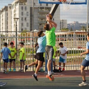 אליפות הסטריטבול החמישית בטירת כרמל עם שיא של 36 קבוצות אליפות הסטריטבול החמישית בטירת כרמל עם שיא של 36 קבוצות 21/7/26 (צילום: דוברות עיריית טירת כרמל)