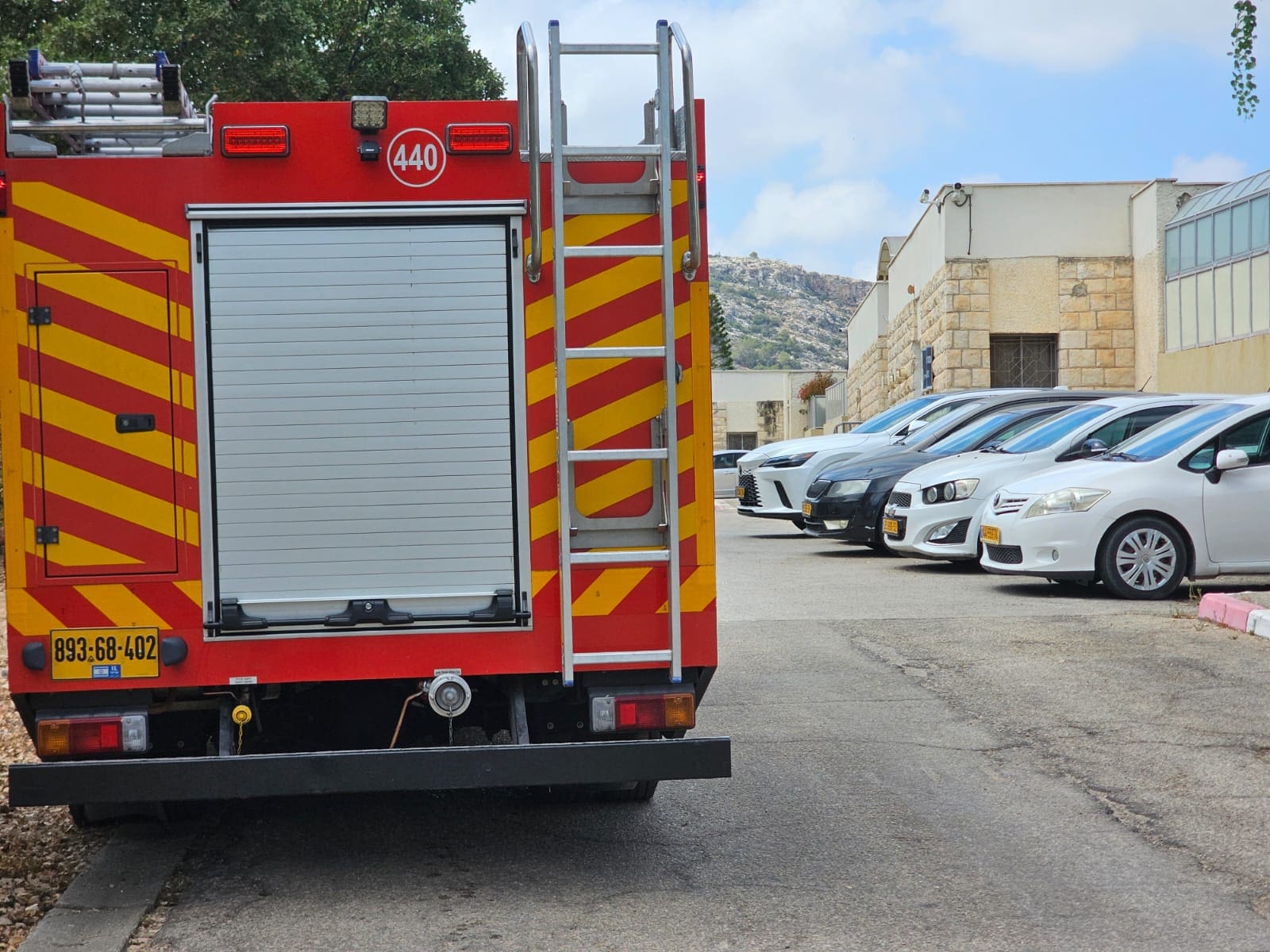 חולים פונו ממרכז לבריאות הנפש בטירת כרמל בעקבות שריפה - דוברות כבאות והצלה לישראל | מחוז חוף 29/7/26 (צילום: כבאות והצלה לישראל)