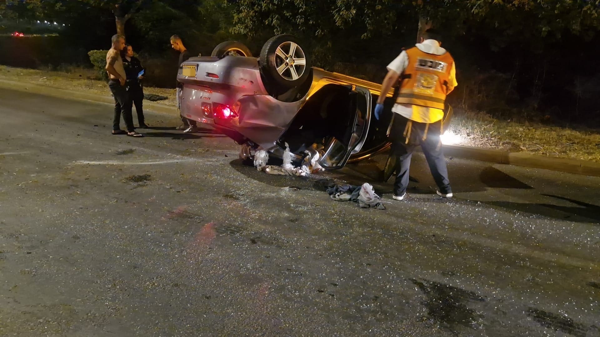 תאונת דרכים בקרית אתא: רכב התהפך, שלושה נפגעים פונו לבית חולים 30/7/26