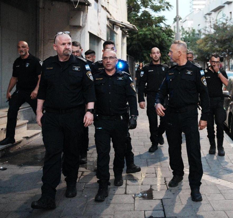 מבצע אכיפה בהדר: 5 חשודים נעצרו ובית הימורים נחשף - מצ״ב תיעוד 31/7/26 (צילום: דוברות המשטרה)