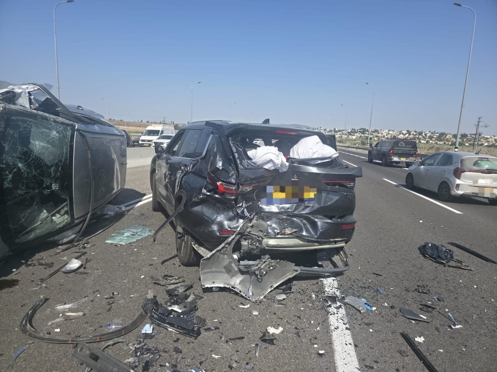 תאונת דרכים בין 4 כלי רכב פרטיים בכביש 77 (צילום: מד