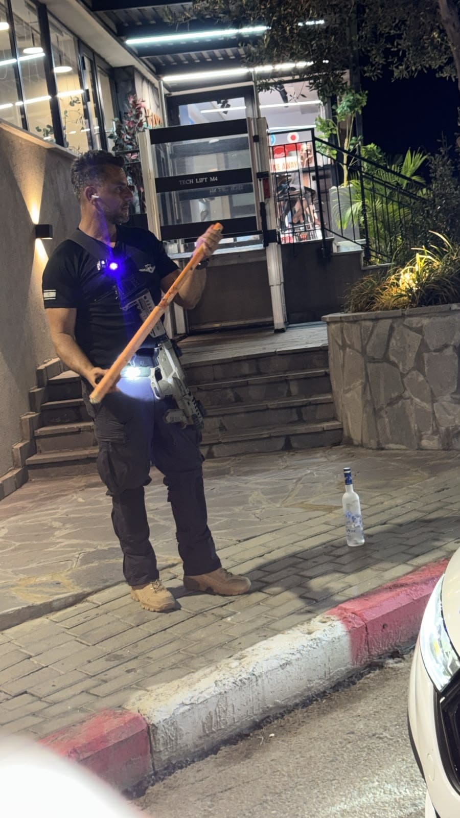 פקחי אגף החופים ופקחי יחידת השיטור העירוני "עוז"  במבצע אכיפה נרחב (צילום: עיריית חיפה)