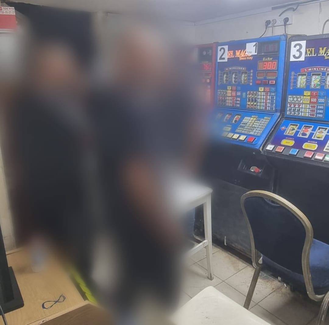 קזינו באזור הצ'ק פוסט (צילום: משטרת ישראל)