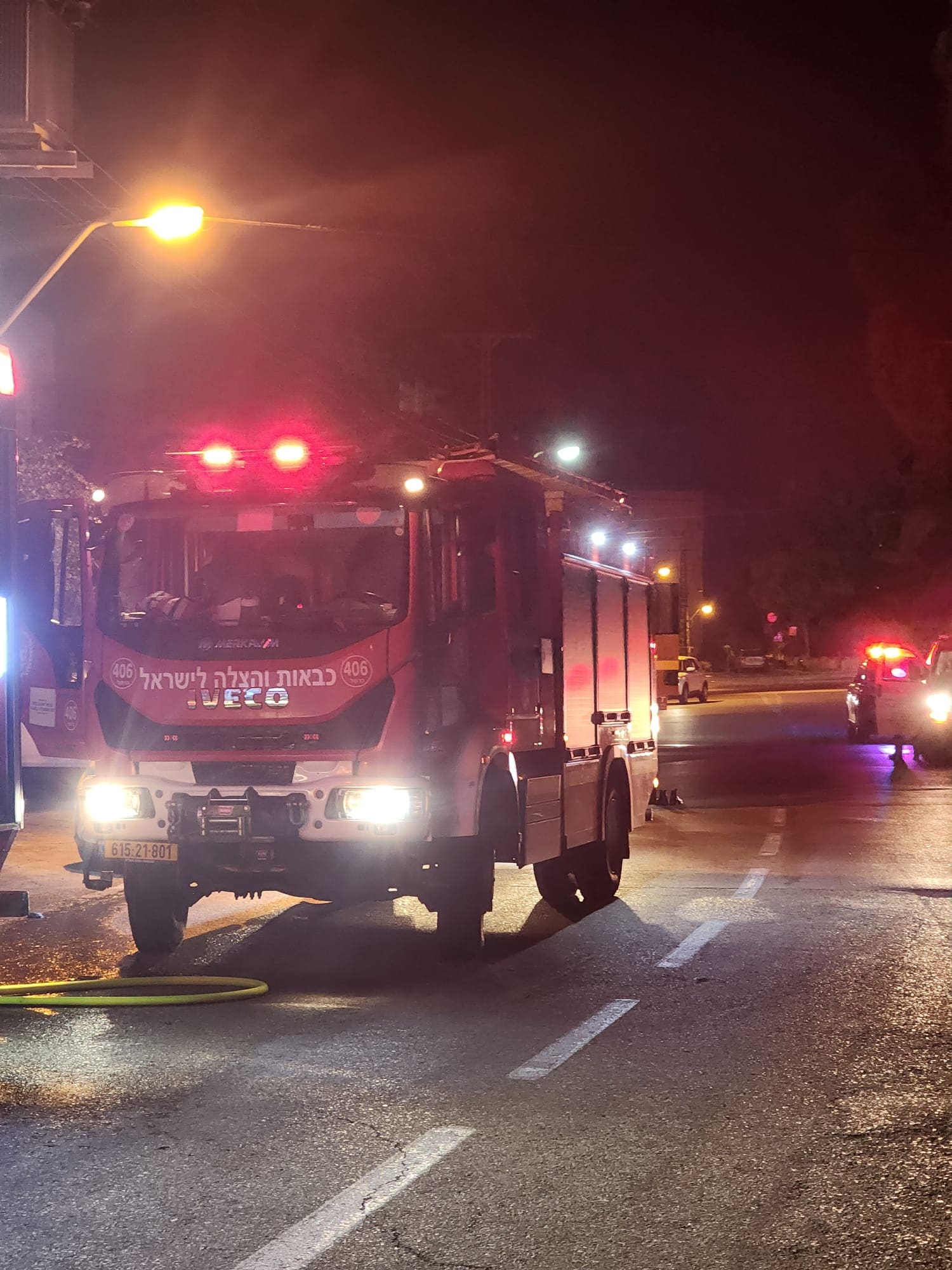 שרפה פרצה בדירה ברחוב סורוקה בחיפה – השכנים הסתגרו בדירותיהם - דוברות כבאות והצלה לישראל | מחוז חוף 6/8/26 (צילום: כבאות והצלה לישראל)