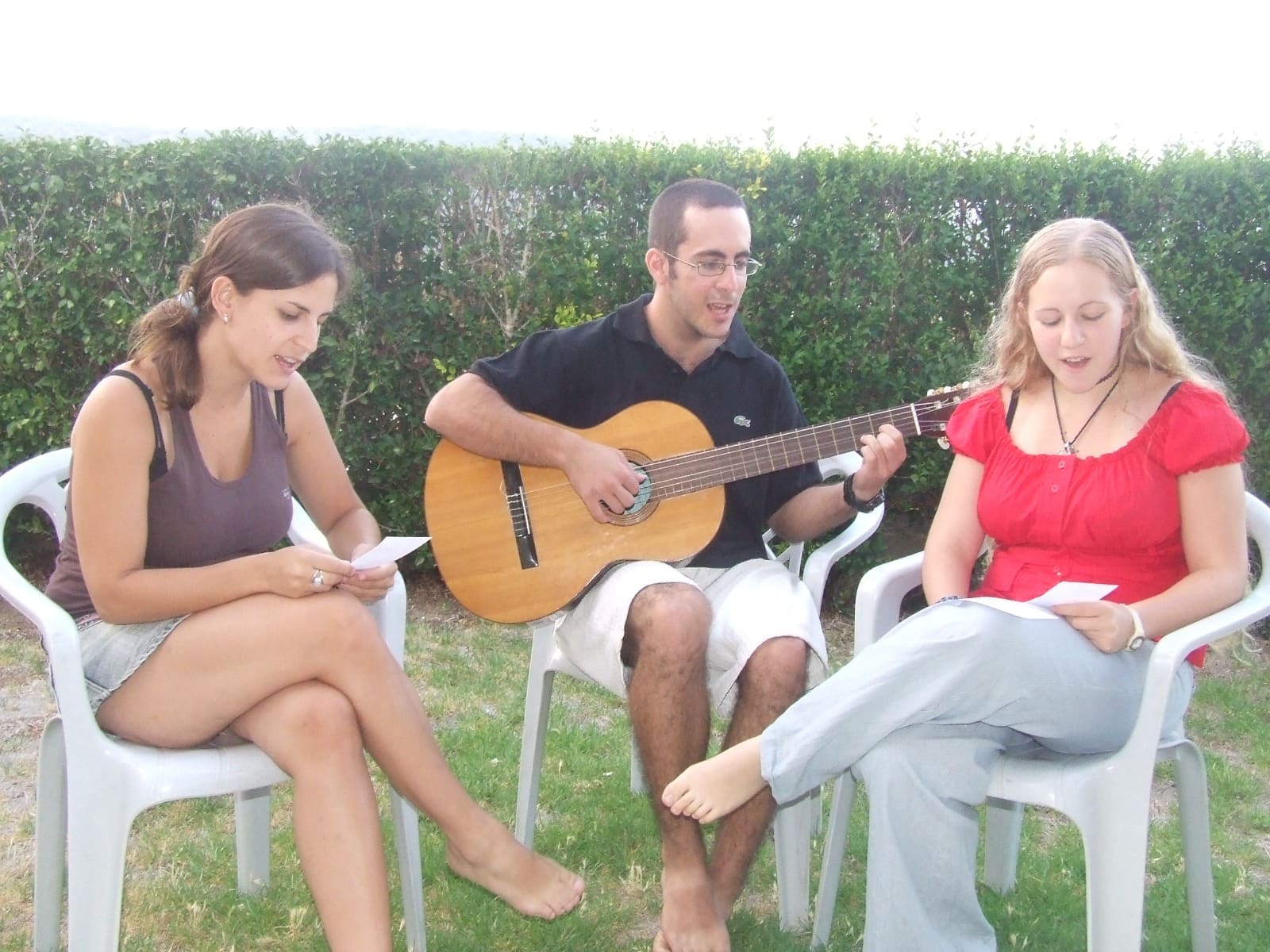 בבית ענת חסיס - תמונת שלושת ילדיה: סול יואב ודנה (צילום: אלבום פרטי, משפ' חסיס)