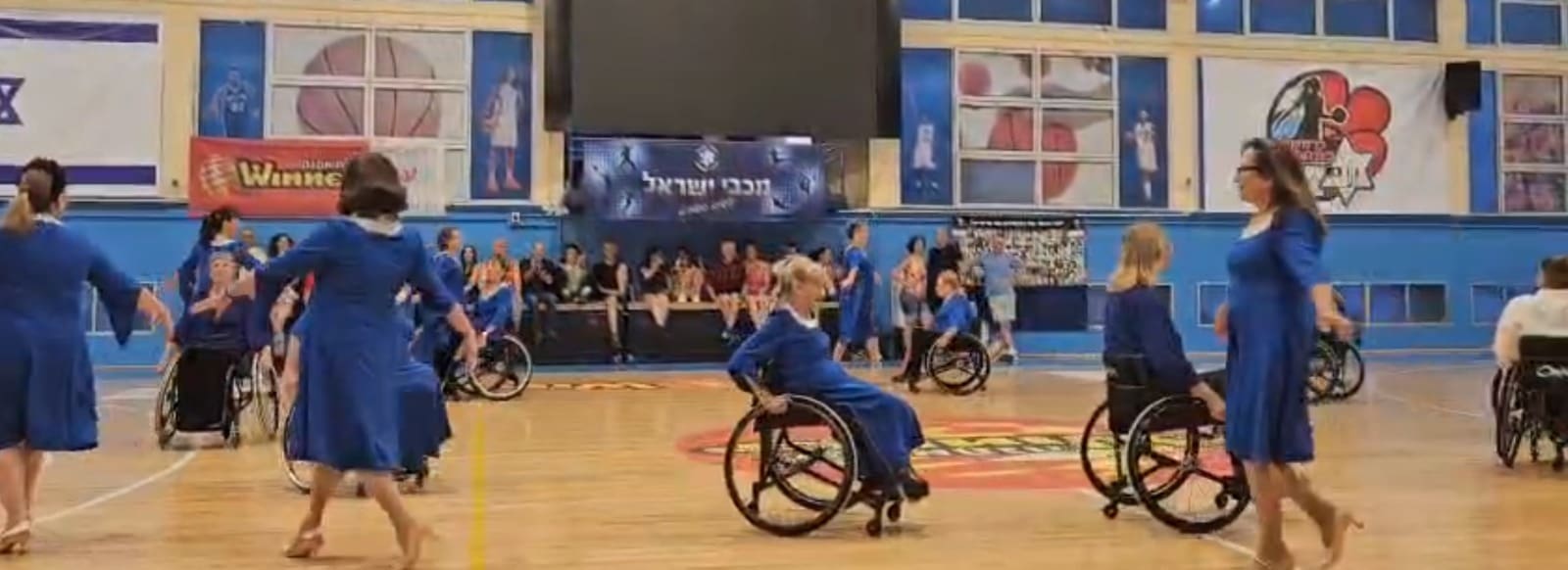 להקת ״הורה איל״ן חיפה״ הופיעה לשנה ה-37 בפסטיבל כרמיאל 10/8/26 (צילום: הורה איל״ן חיפה)