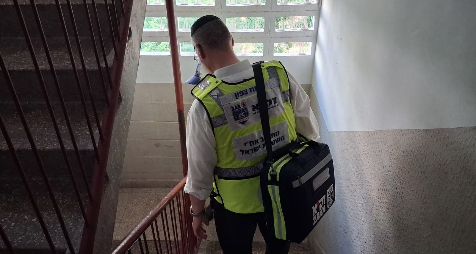 אירוע מב״ט בקריית חיים: אדם נמצא ללא רוח חיים 11/8/26 (צילום: דוברות זק״א)