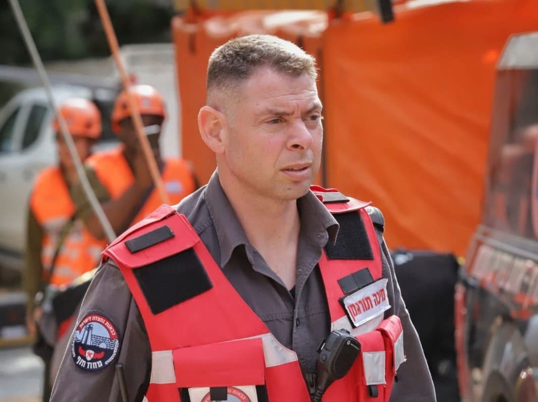רב רשף מיכה תורג׳מן מונה לסגן מפקד תחנת זבולון 12/8/26 (צילום: כבאות והצלה לישראל)