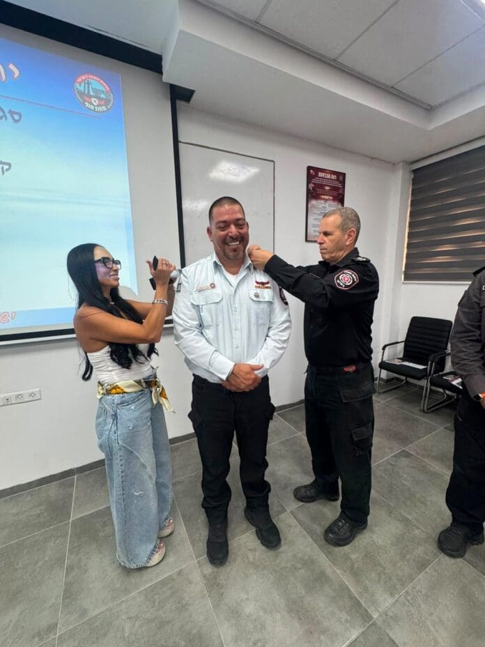 דרגות חדשות למפקד תחנת קריות ולסגנו בטקס מרגש 13/8/26