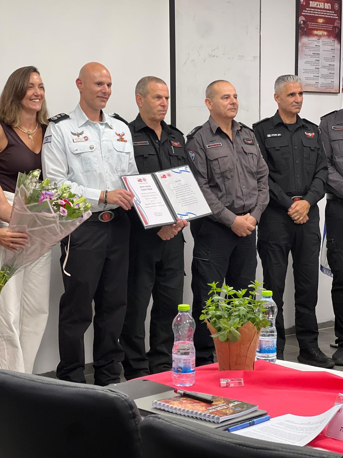 דרגות חדשות למפקד תחנת קריות ולסגנו בטקס מרגש 13/8/26