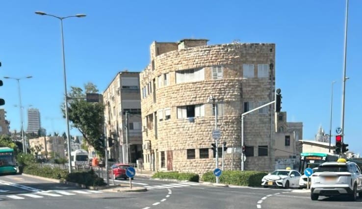 בית הנג׳אדה ברחוב הגיבורים (צילום: יעקב רוב)