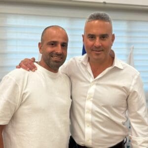 טל יצחק הצטרף למועצת העיר טירת כרמל 20/8/26 (צילום: דוברות עיריית טירת כרמל)