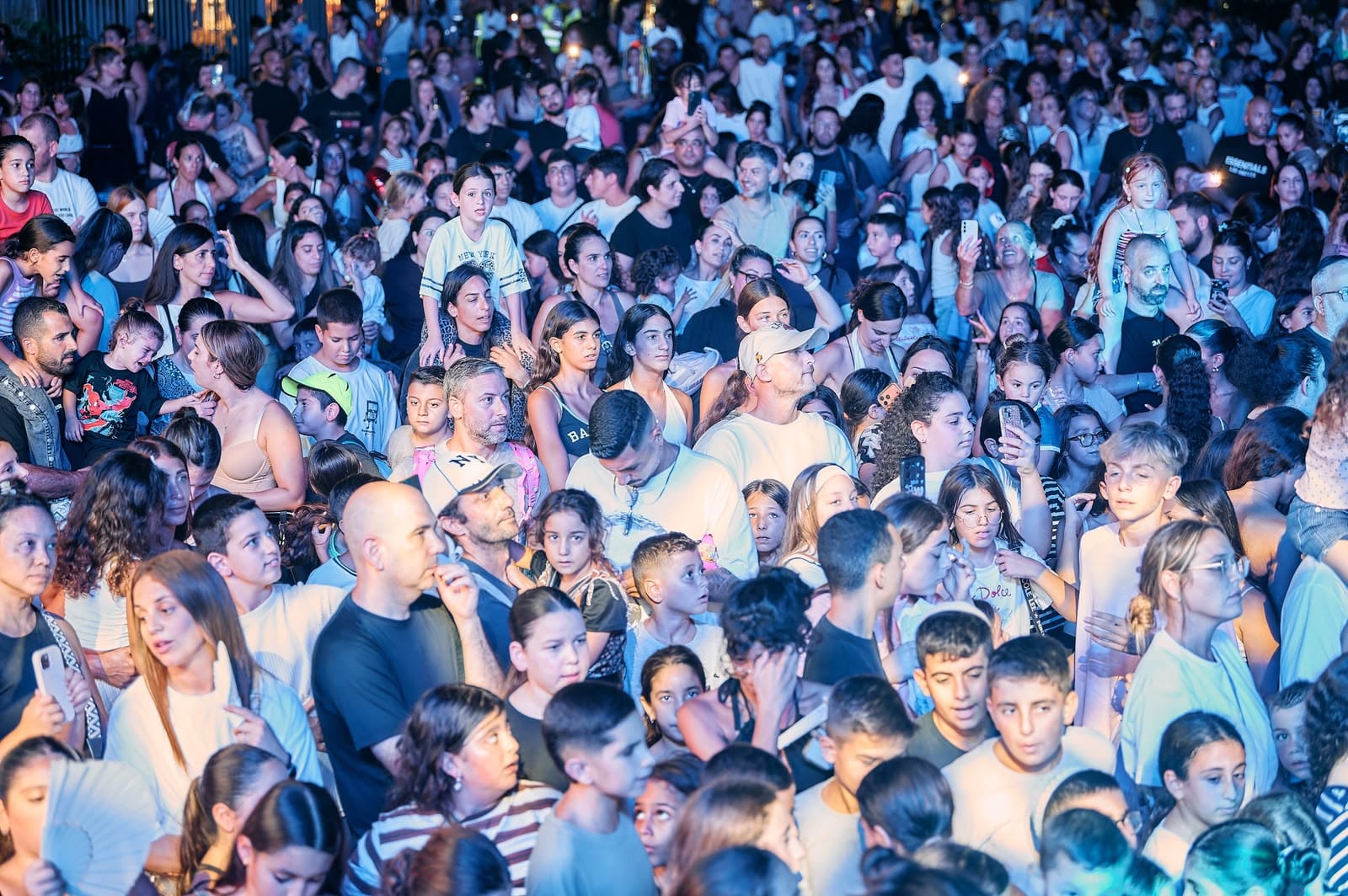 אלפי תושבים חגגו באירוע סוף הקיץ בטירת כרמל - דוברות עיריית טירת כרמל | 27.8.2026 27/8/26 (צילום: שרון לייבל, דוברות עיריית טירת כרמל)