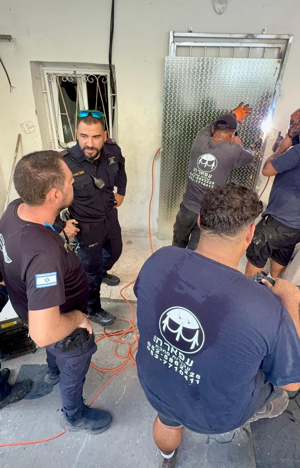יממה של אכיפה נרחבת בחיפה ובקריות: מחסומים, תפיסת סמים וסכינים ואטימת דירות 28/8/26 (צילום: ראובן כהן, דוברות עיריית חיפה)