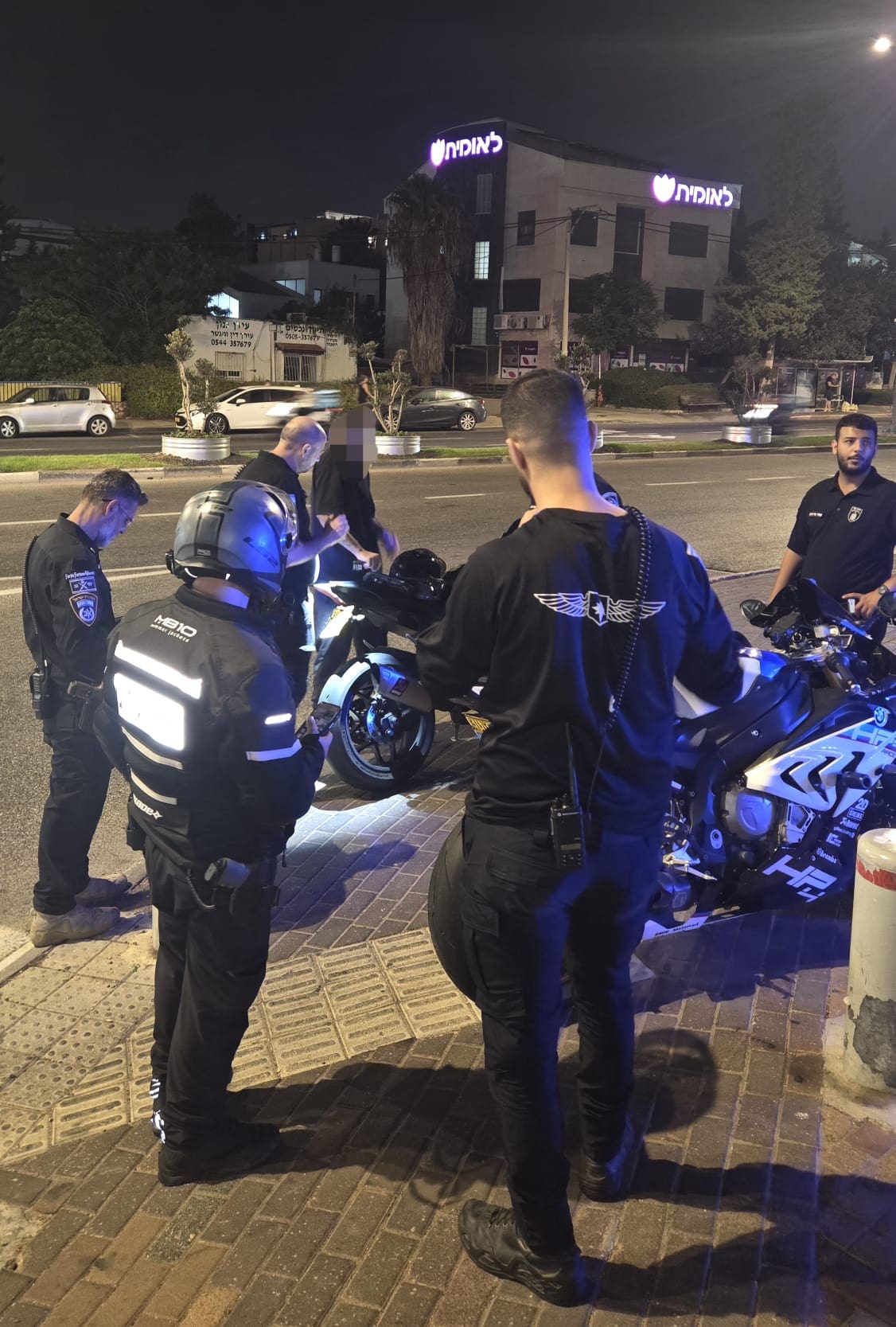יממה של אכיפה נרחבת בחיפה ובקריות: מחסומים, תפיסת סמים וסכינים ואטימת דירות 28/8/26 (צילום: ראובן כהן, דוברות עיריית חיפה)