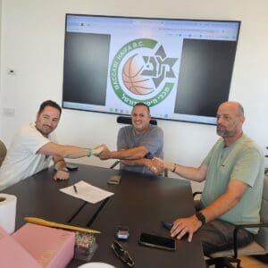שי קלאוזנר רכש את קבוצת הבוגרים של מכבי חיפה כדורסל שי קלאוזנר רכש את קבוצת הבוגרים של מכבי חיפה כדורסל 31/8/26