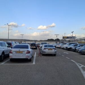 חניון שדה תעופה חיפה (צילום: סמר עודה כרנתינג'י)