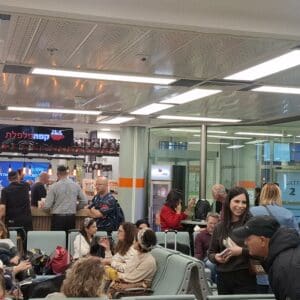 שדה תעופה חיפה – נוסעים (צילום: סמר עודה כרנתינג'י)
