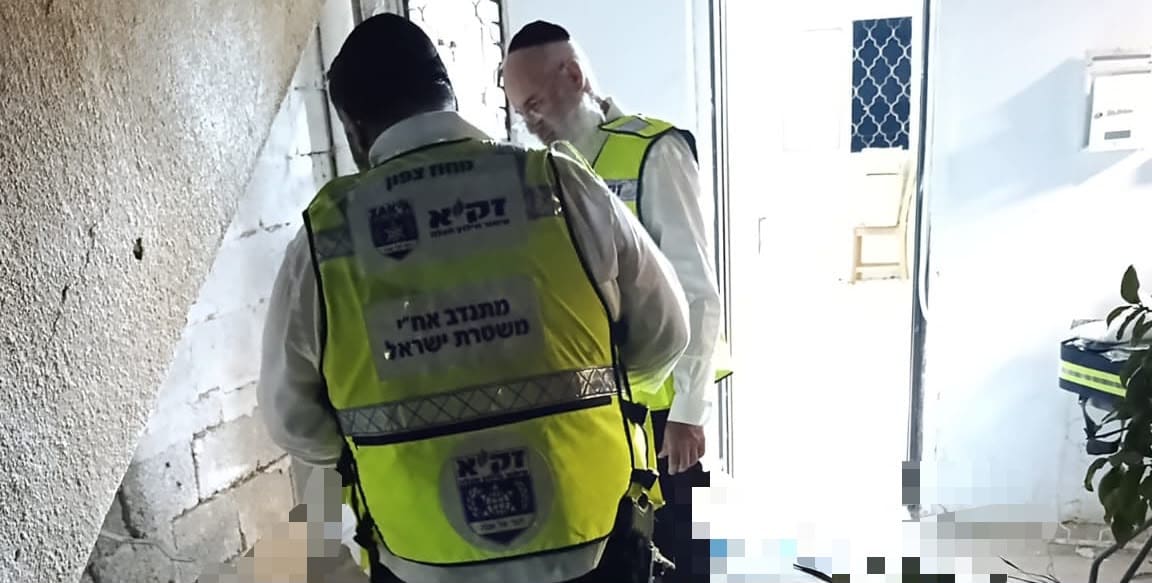 גבר בשנות ה-60 אותר ללא רוח חיים בביתו בקריית מוצקין ימים לאחר מותו 6/9/26 (צילום: דוברות זק״א)