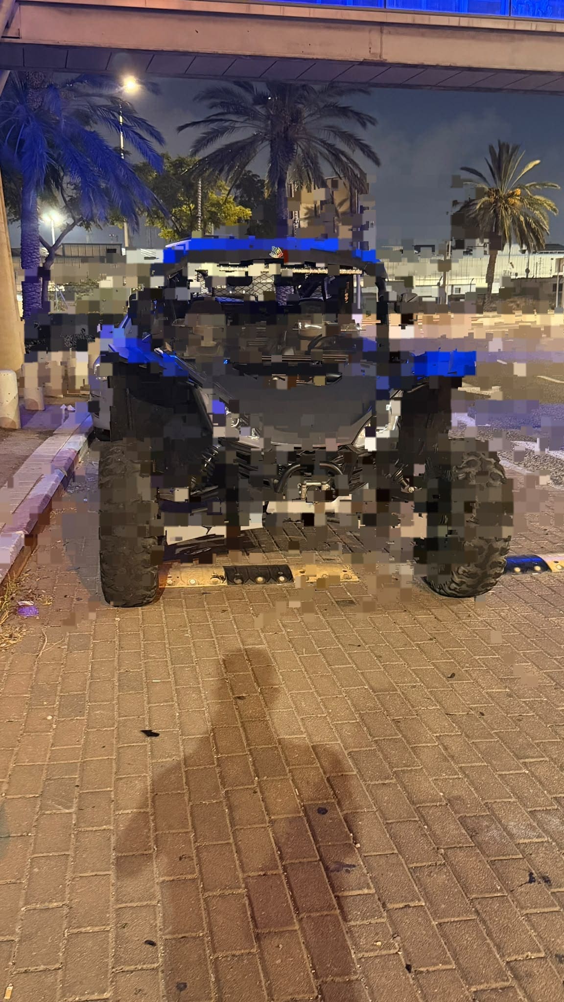 נהג טרקטורון השתולל ברחובות חיפה, תועד ונעצר - תיעוד המעצר 7/9/26 (צילום: דוברות המשטרה)