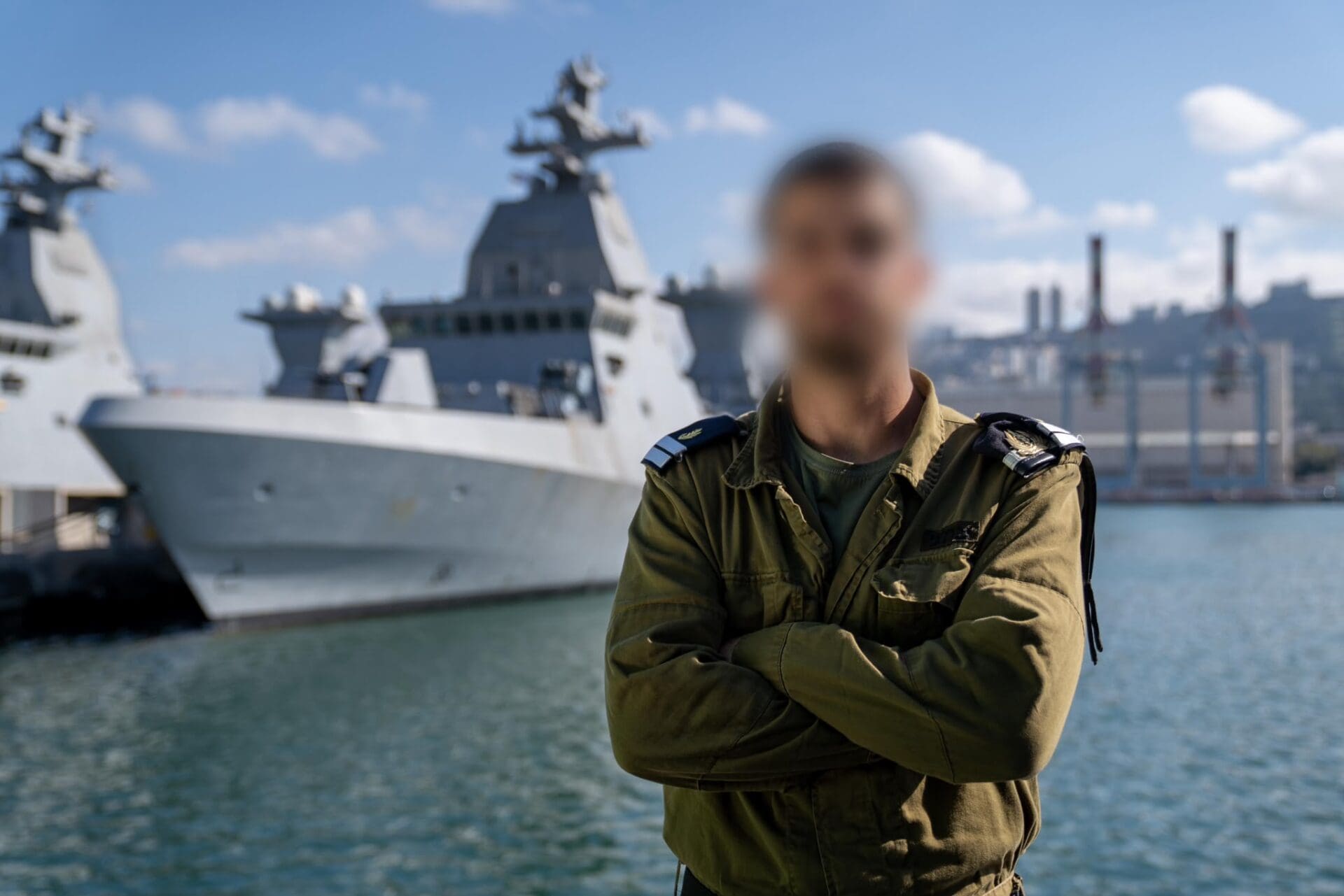 סגן ע׳, תושב קריית מוצקין סיים בהצלחה את קורס החובלים של חיל הים 7/9/26 (צילום: דובר צה״ל)
