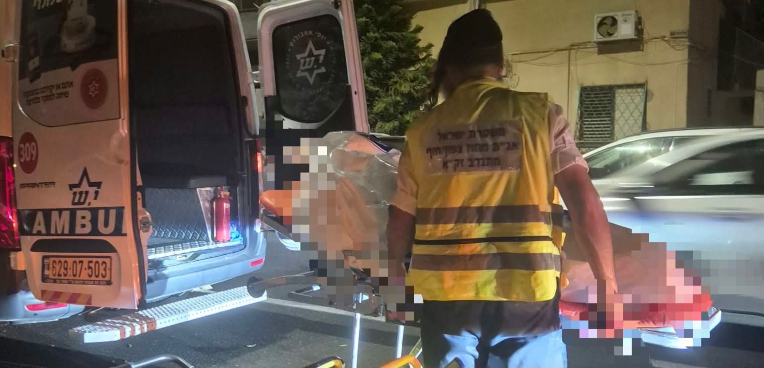 אישה כבת 40 נמצאה ללא רוח חיים בדירתה בחיפה ימים לאחר מותה 8/9/26 (צילום: דוברות זק״א)