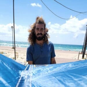 קריית ים מקימה מרכז גלישה חדיש לזכר עידו אביב ז״ל – צפו בשידור עידו אביב ז״ל, נפל בקרב בעזה ויונצח במועדון הגלישה החדיש בקריית ים (צילום: גיל הורביץ)