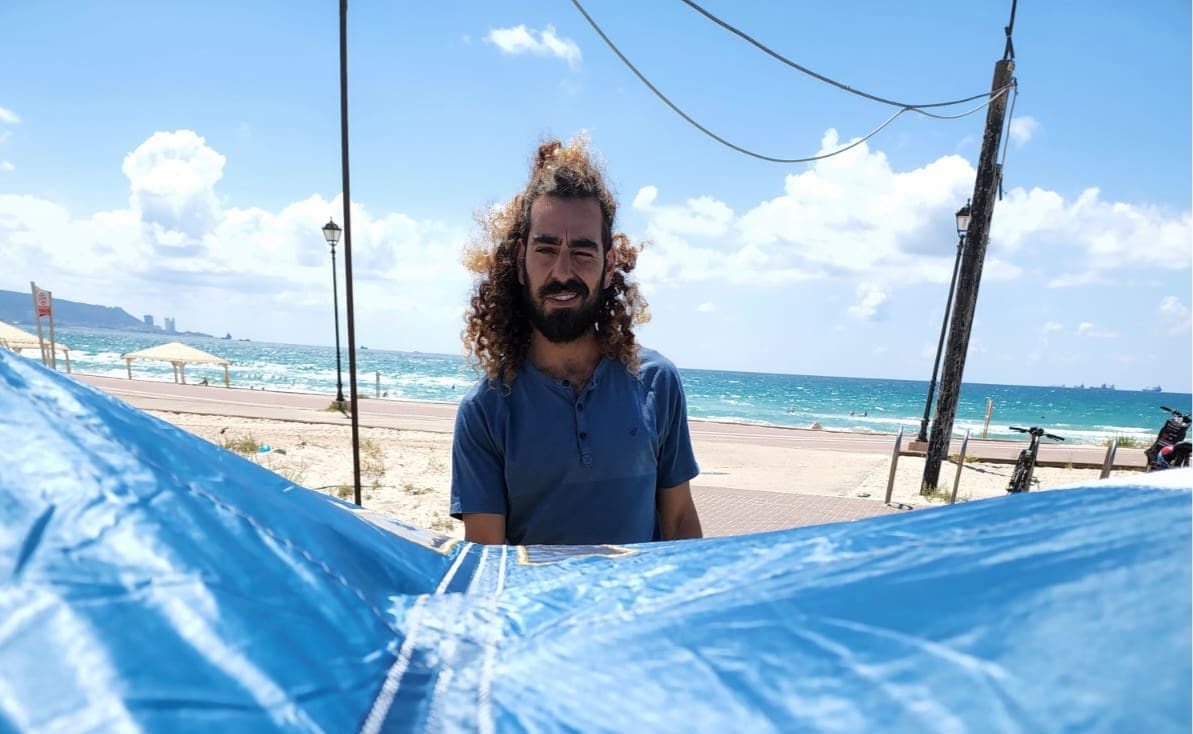 עידו אביב ז״ל, נפל בקרב בעזה ויונצח במועדון הגלישה החדיש בקריית ים (צילום: גיל הורביץ)